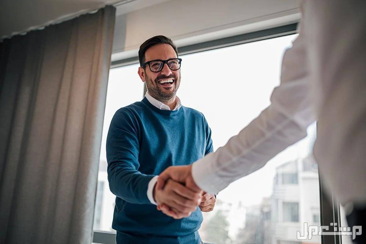 أجمل عبارات عن بداية عمل جديد موظف جديد يحيي رفقاء العمل