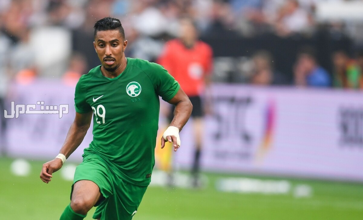 من هو سالم الدوسري وزوجته؟.. كل ما تحتاج معرفته عن قائد الهلال سالم الدوسري في الملعب