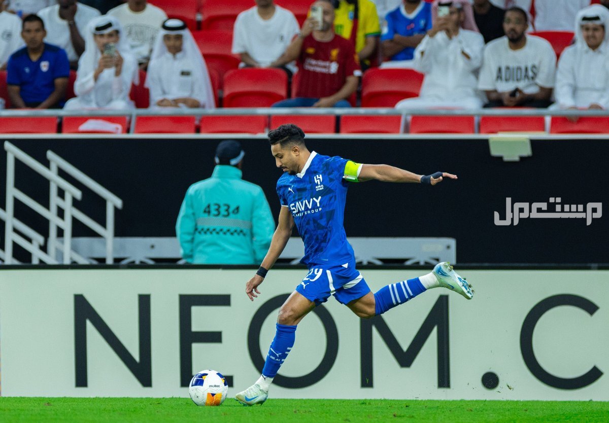 من هو سالم الدوسري وزوجته؟.. كل ما تحتاج معرفته عن قائد الهلال سالم الدوسري في مبارة للهلال السعودي