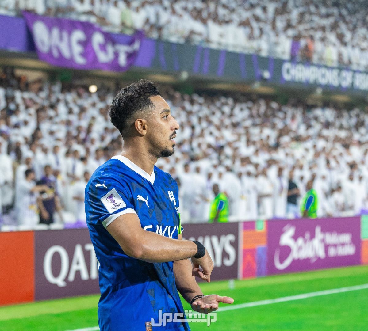 من هو سالم الدوسري وزوجته؟.. كل ما تحتاج معرفته عن قائد الهلال سالم الدوسري والجماهير