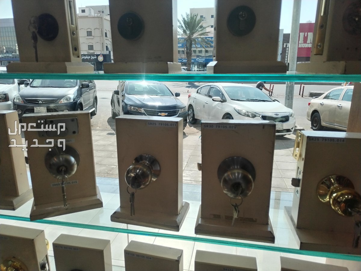 تركيب كوالين واقفال ومسكات ابواب في جدة