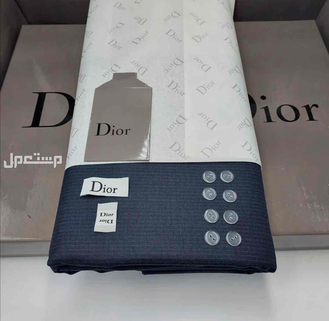 🌹عروضنا مستمره 🌹أقمشة رجالي شتوي  🌹ماركة ديور  🌹مع بوكس وكيس الماركه وكرت الماركه  🌹لوجو الماركه رقبه وجيب  🌹ثمانية ازارير بإسم الماركه  🌹خامه نظيييفه  🌹مقاس القطعه 3متروربع 🌹