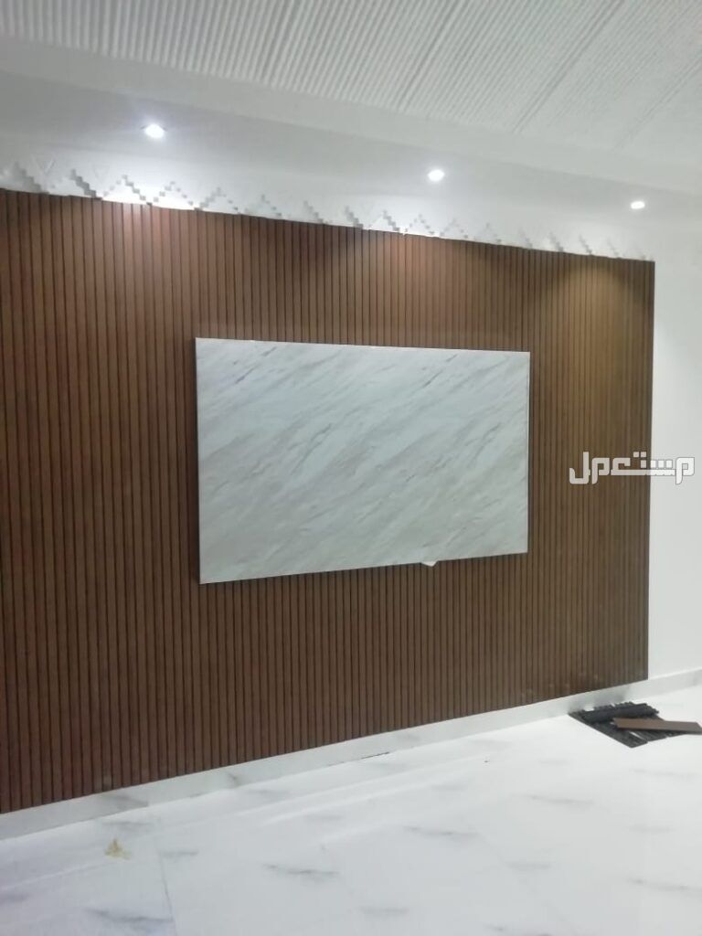 أحدث تشكيلة بديل الخشب​ والرخام 2025 ومزاياها واستخداماتها بالصور استخدامات ديكور بديل الخشب والرخام 2025