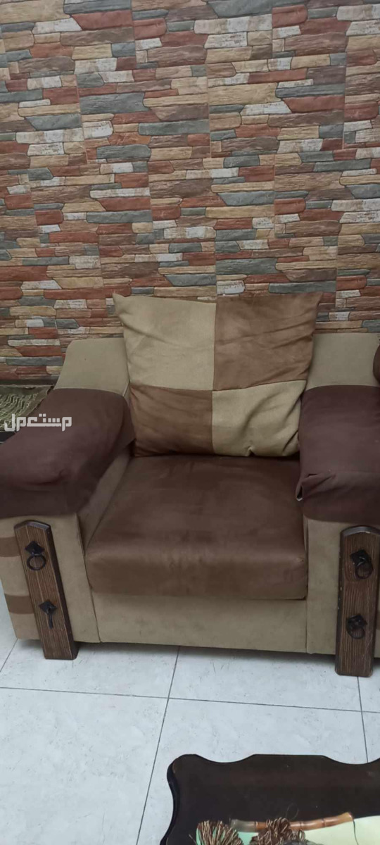 طقم كنب 7 مقاعد بحالة ممتازة