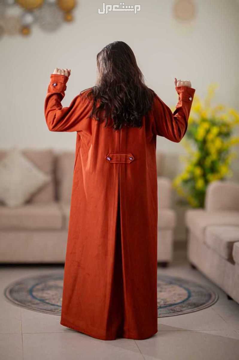 السعر 220ريال سعودي فقط🌹⭐كلكشن الشتاء🧥🧥  ⭐عبايه الشتاء. المواصفات: 1:قماش شموه فاخر🌿 2:خياطة فخمه ومميزه🌿 3- الخامه مناسبه لاجواء الشتاء والشعور بالدفئ 🌿 🔅تتوفر ب 3اللوان رائعة.  🔅مت