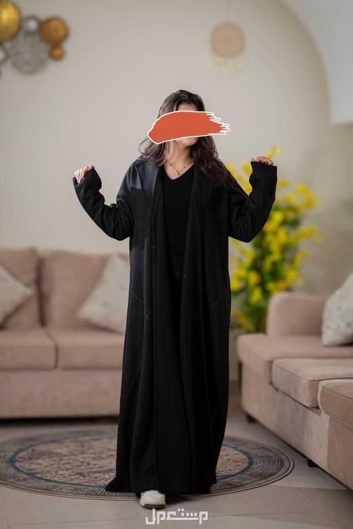 السعر 220ريال سعودي فقط🌹⭐كلكشن الشتاء🧥🧥  ⭐عبايه الشتاء. المواصفات: 1:قماش شموه فاخر🌿 2:خياطة فخمه ومميزه🌿 3- الخامه مناسبه لاجواء الشتاء والشعور بالدفئ 🌿 🔅تتوفر ب 3اللوان رائعة.  🔅مت