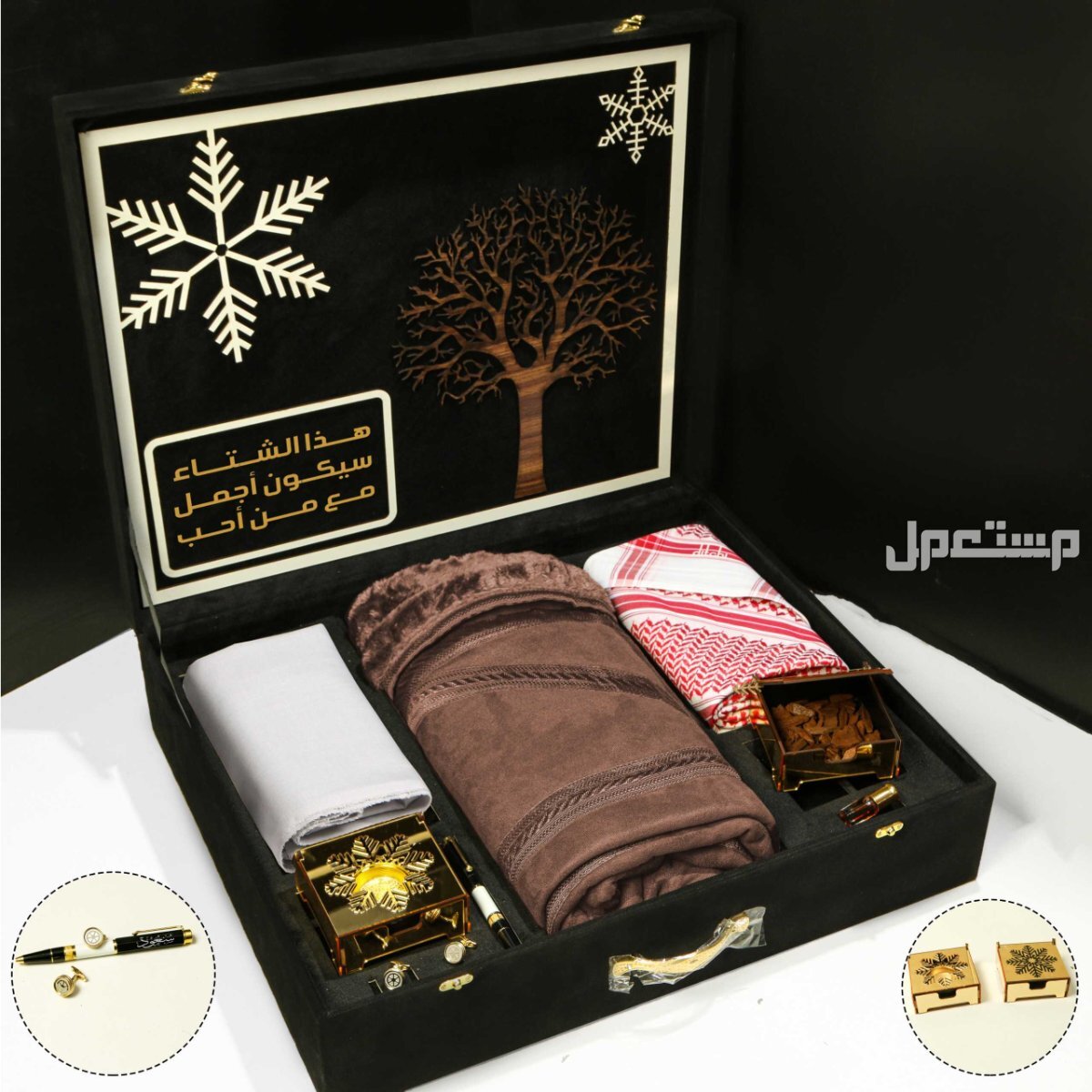 السعر 430ريال سعودي 🌹*🔥    بلاك روز   🔥**   نقدم لكم  بوكس شتوي راقي يتكون من : ______________^^_______________ *1* قماش شتوي ثلاثة متر وربع *2* شماغ قطن 100% *3* فروه الشتاء  المقاسات  1