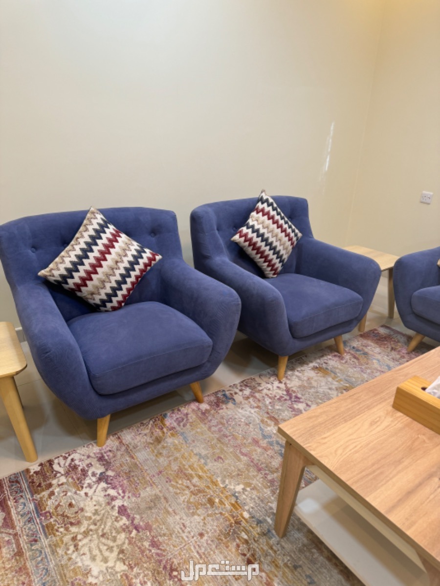 بيع كنب  في الرس بسعر 4 آلاف ريال سعودي