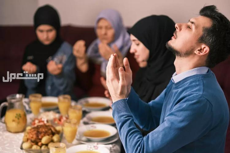 صور وخلفيات رمضان 2025 رسائل وتهنئة شهر رمضان المبارك