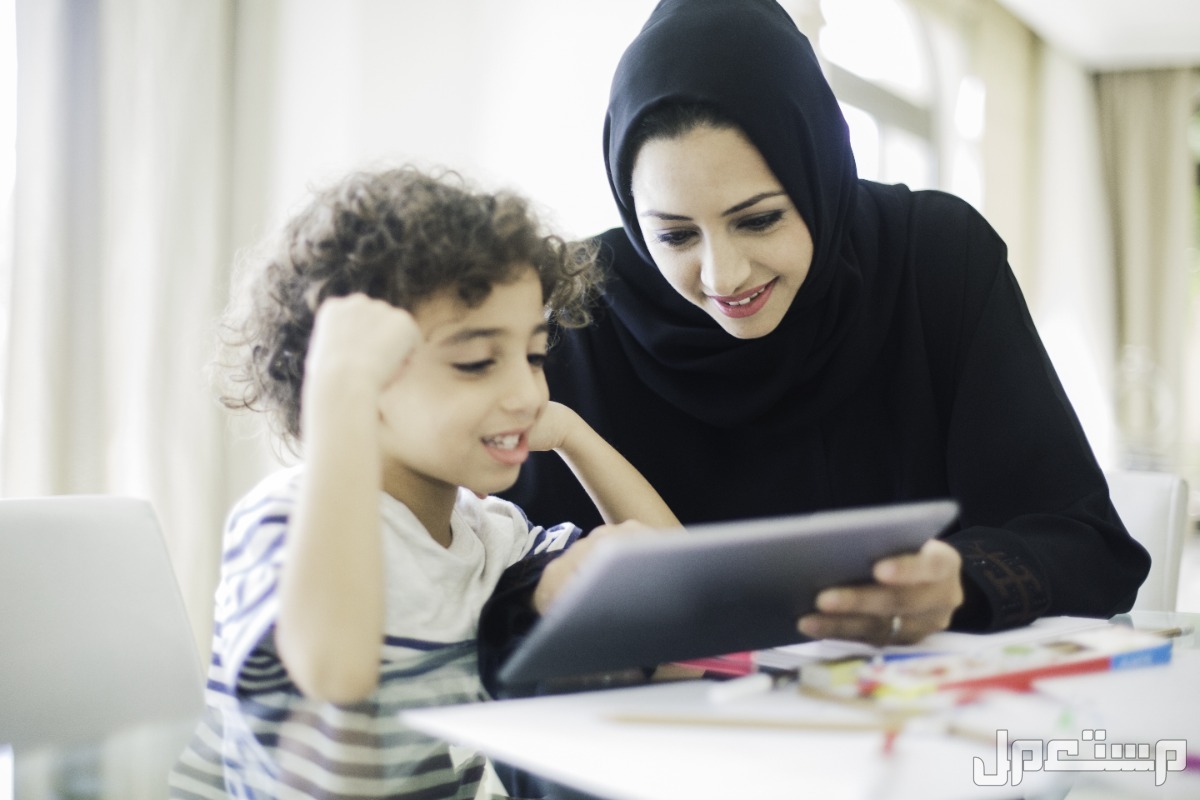 كيفية حماية الأطفال من مخاطر الإنترنت والمحتوى غير اللائق في 3 خطوات حماية الأطفال من مخاطر الإنترنت والمحتوى غير اللائق