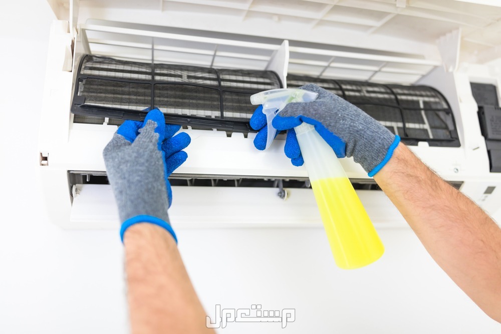 أسباب رائحة الحريق أثناء تشغيل المكيف وحلها في 4 خطوات صيانة وتنظيف مكيفات سبليت
