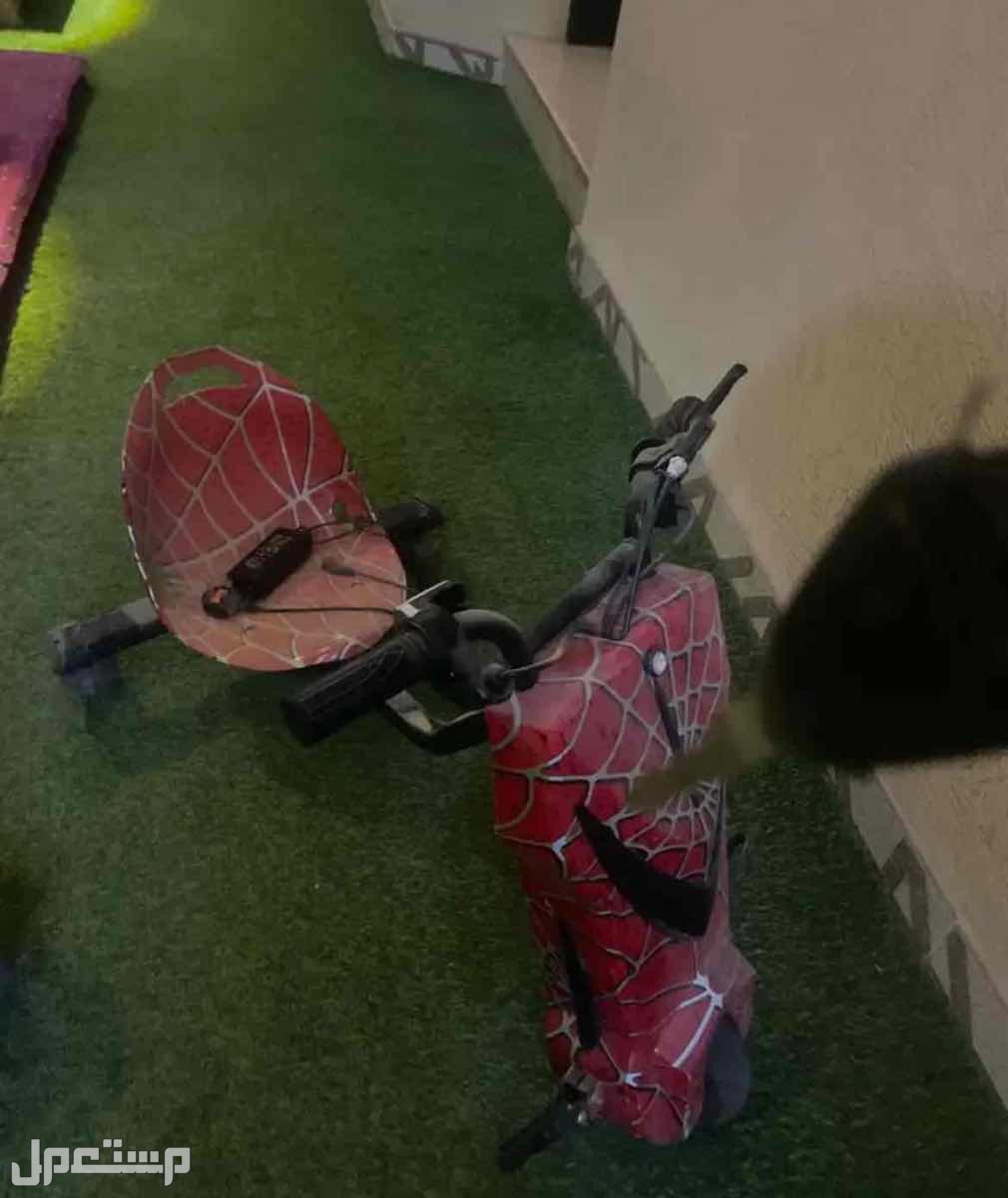 سكوتر شريته ب 600 ورخص سعره مع شواحنه ومفاتيحه وحجم كبير 36 فولت البطاريه قسم بالله انها جديده توني مركبها