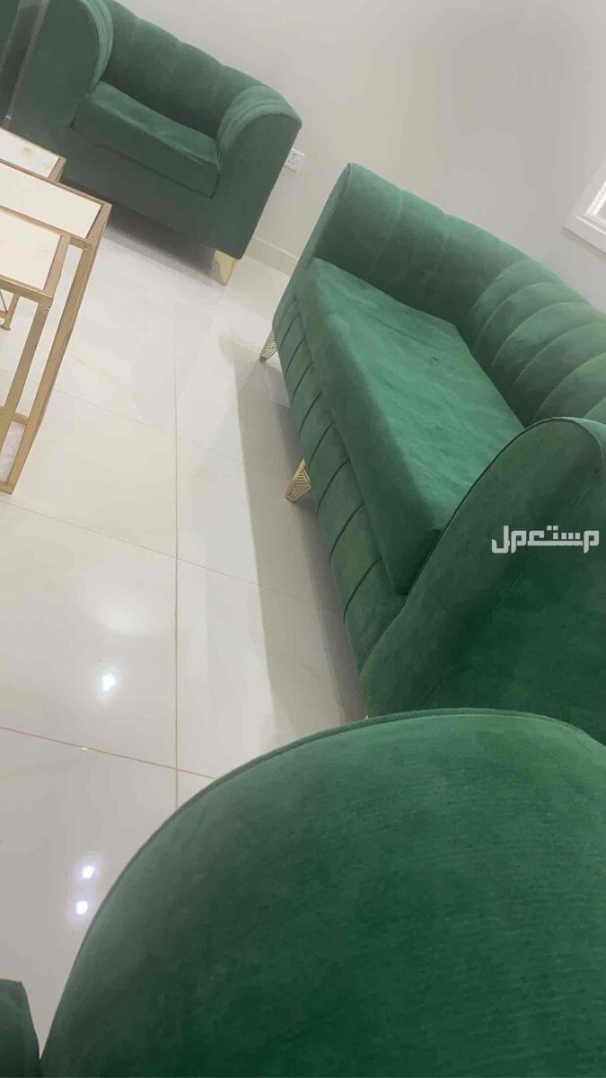 كنب للبيع ب600مع طاولة رخام