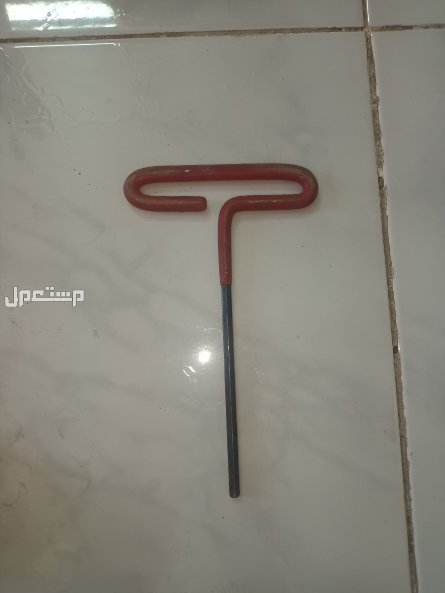 عدة مستعملة للبيع