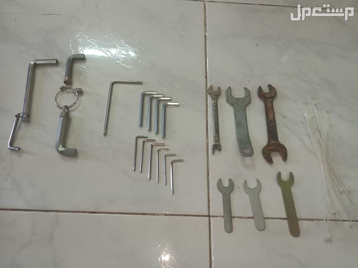 عدة مستعملة للبيع