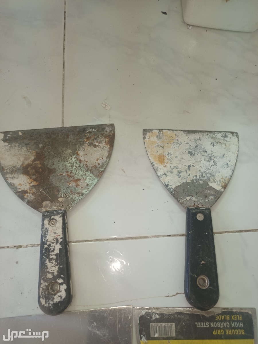 عدة مستعملة للبيع