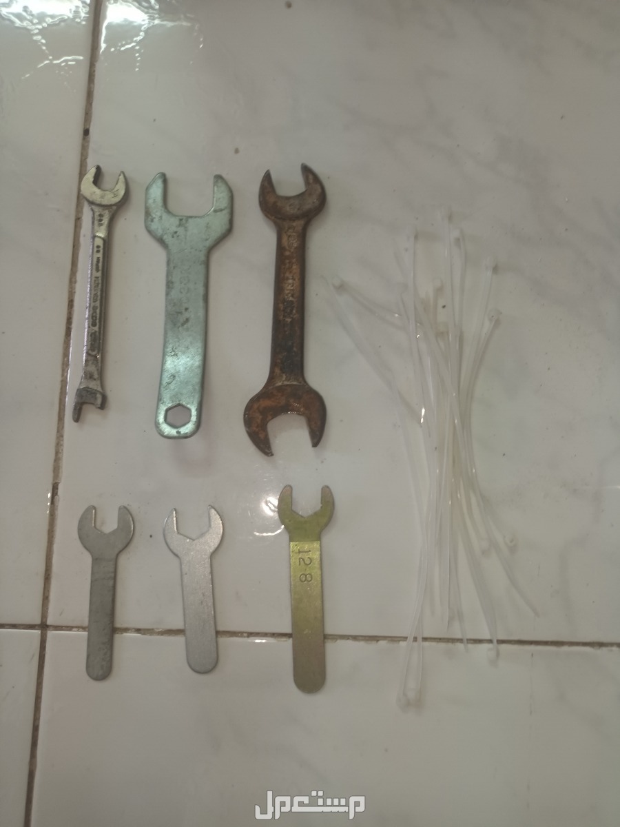 عدة مستعملة للبيع