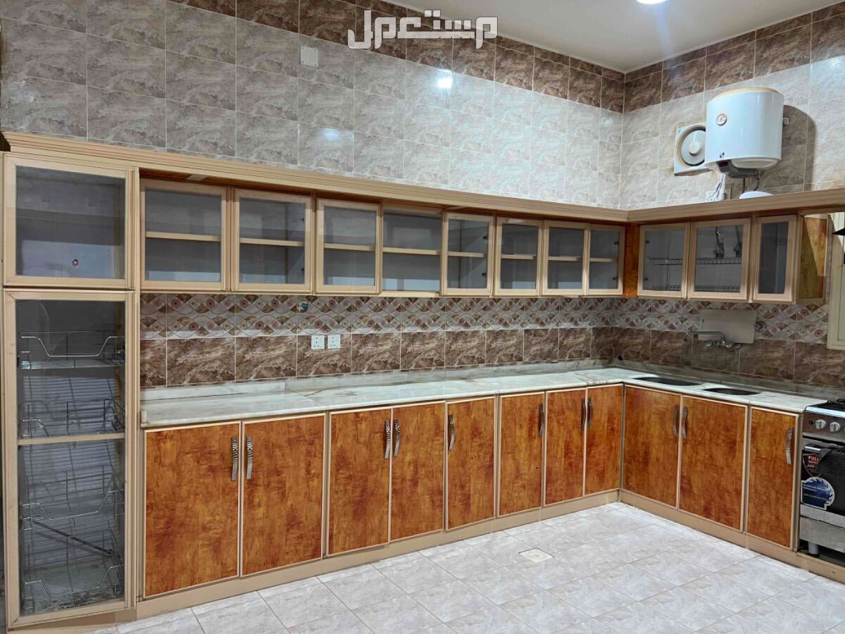 درج مطبخ شبه جديد  في طريب بسعر ألفين ريال سعودي