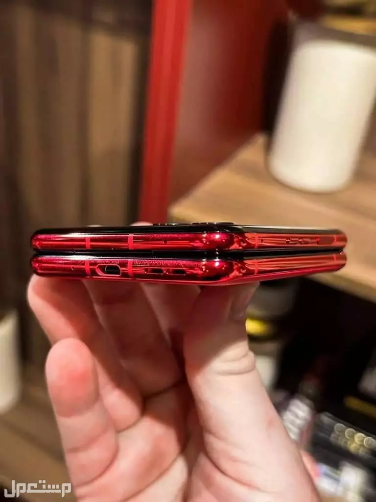 مواصفات وسعر هاتف موتورولا الجديد Razr 50 ultra
