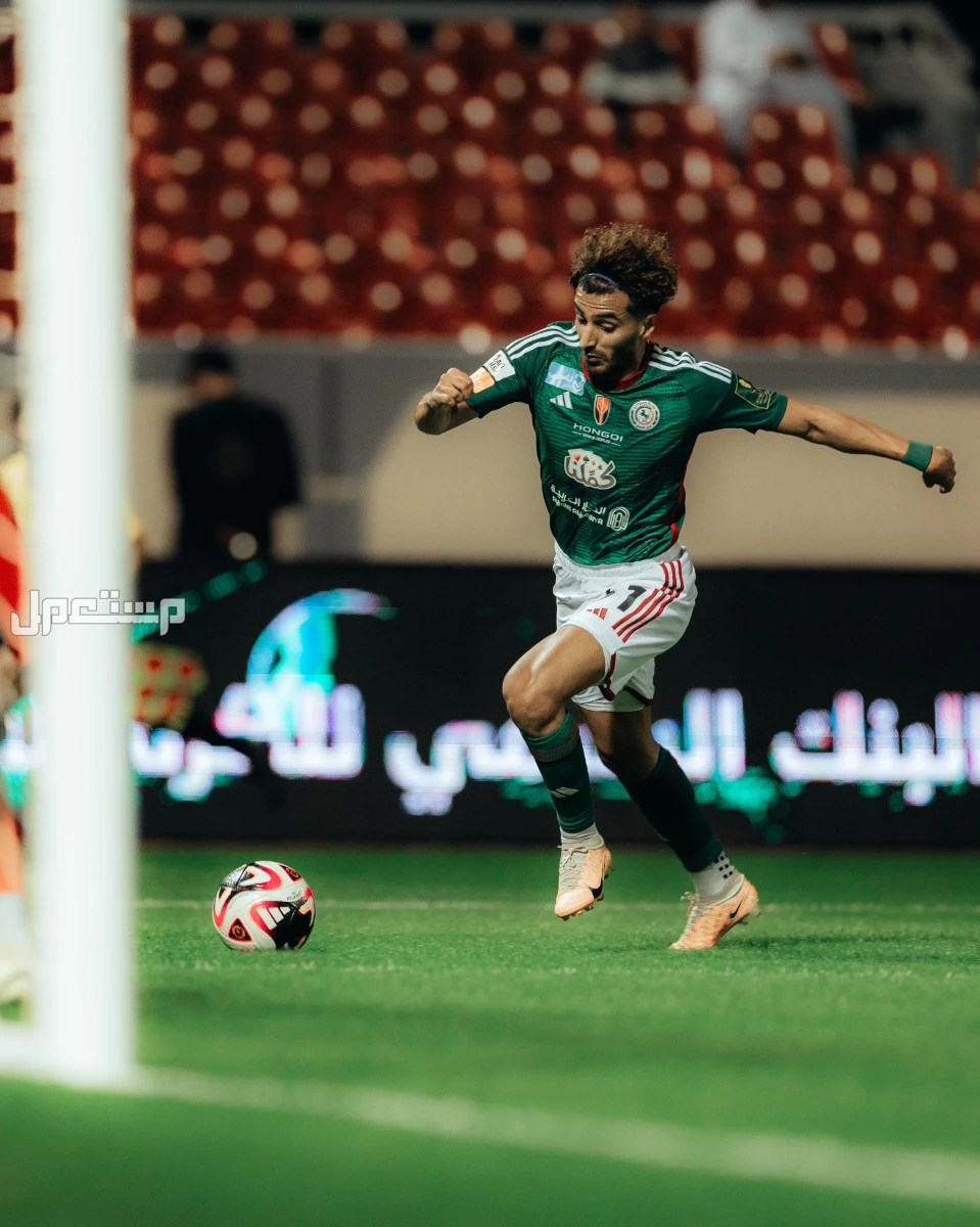 تذاكر مباراة الهلال والاتفاق دوري روشن السعودي.. الاسعار والحجز والقنوات الناقلة لاعب نادي الاتفاق