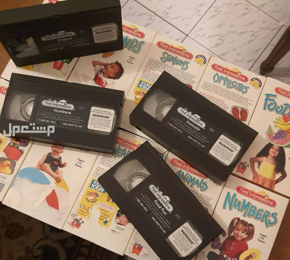 أشرطة فيديو تعليم الأطفال للانطباع الأول في العمر