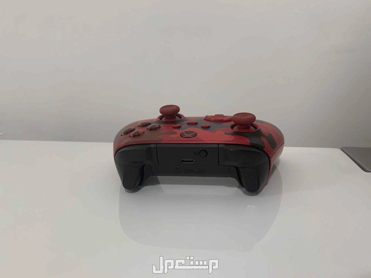xbox controller in good condition/زراع اكس بوكس في حاله جيده