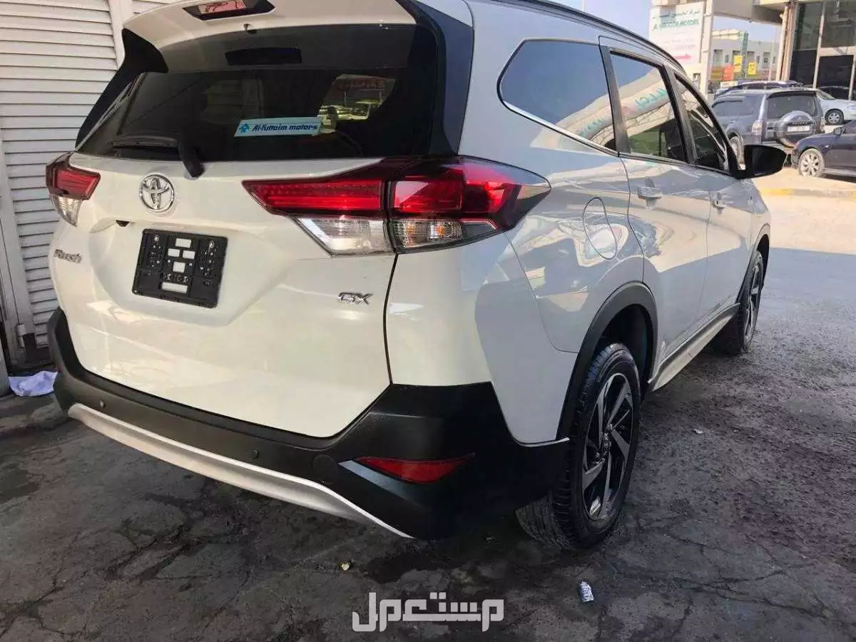 للبيع سياره تويوتا راش 2023 في الإمارات بسعر 61500
