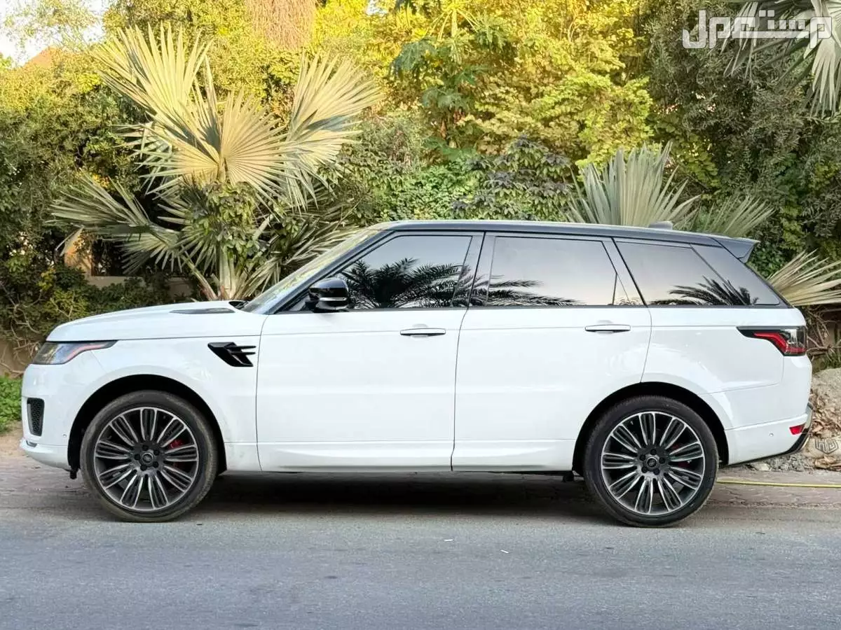 للبيع سيارة لاند روفر رنج روفر سبورت 2021 v8 supercharger  اوتوبايقرافيك مواصفات امريكية فول اوبشن ماشية 32 الف km والسعر قابل للنقاش