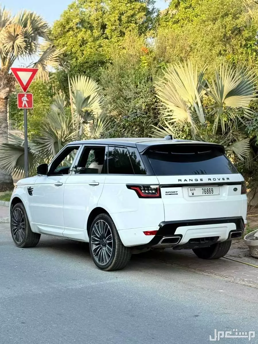 للبيع سيارة لاند روفر رنج روفر سبورت 2021 v8 supercharger  اوتوبايقرافيك مواصفات امريكية فول اوبشن ماشية 32 الف km والسعر قابل للنقاش