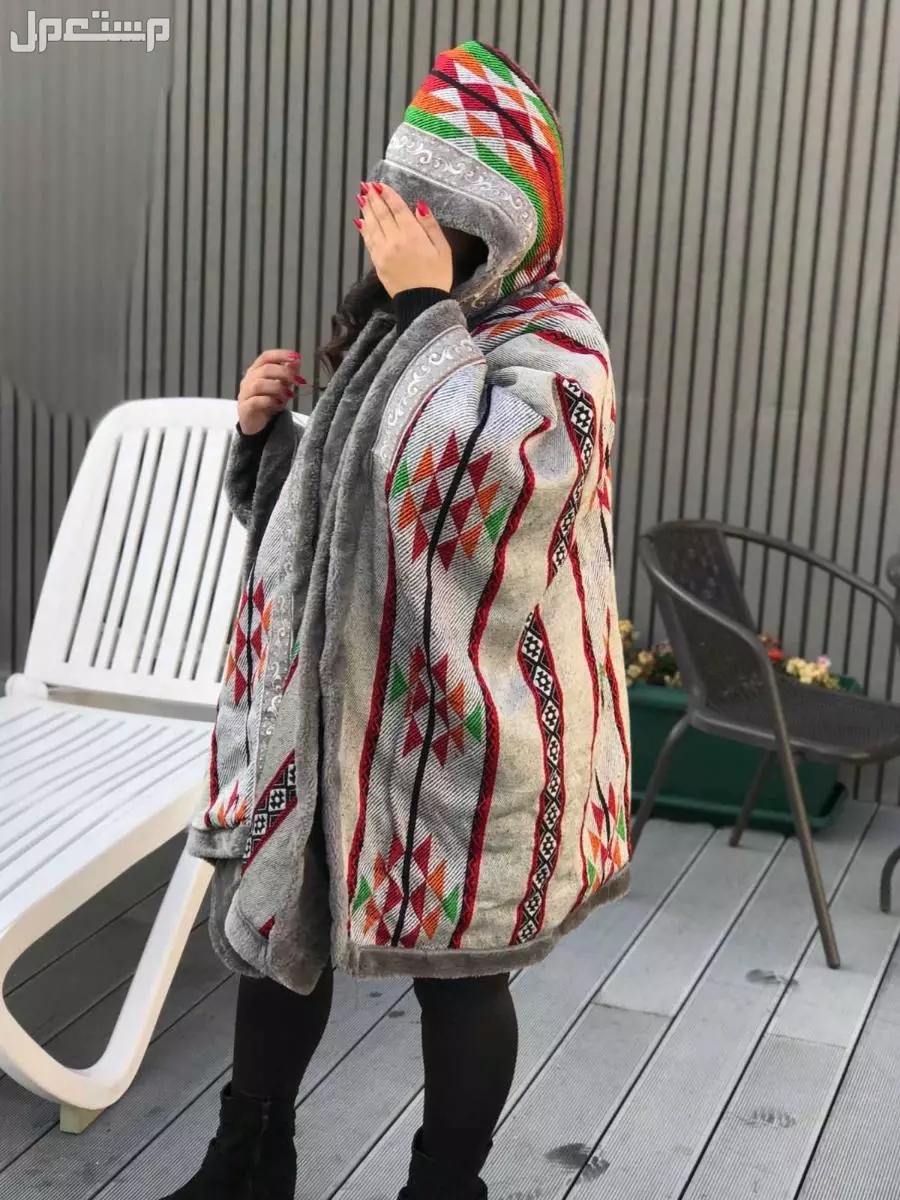 السعر 170ريال سعودي فقط🌹كولكشن الشتاء🧥🧥 ◽شال الموسم 🧣 ▪️مناسب للجنسين (رجالي، نسائي) ▪️قماش رائع وخامه ممتازه. ▪️شال مبطن بفرو . ▪️مقاس موحد✅ ▪️تطريز الاسم او عبارة حسب الطلب🪡 ▪️متوفر ب