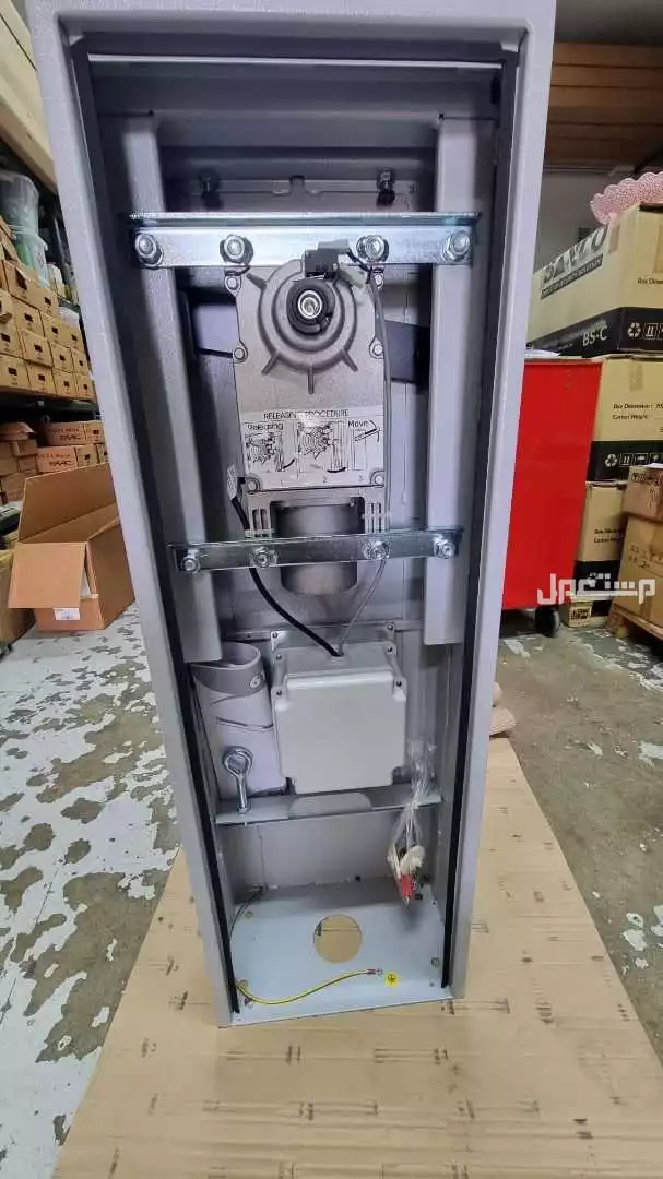 صيانة وتصليح و إصلاح وتركيب حاجز سيارات بارييرسيارات موقف سيارات ايطالي الصنع