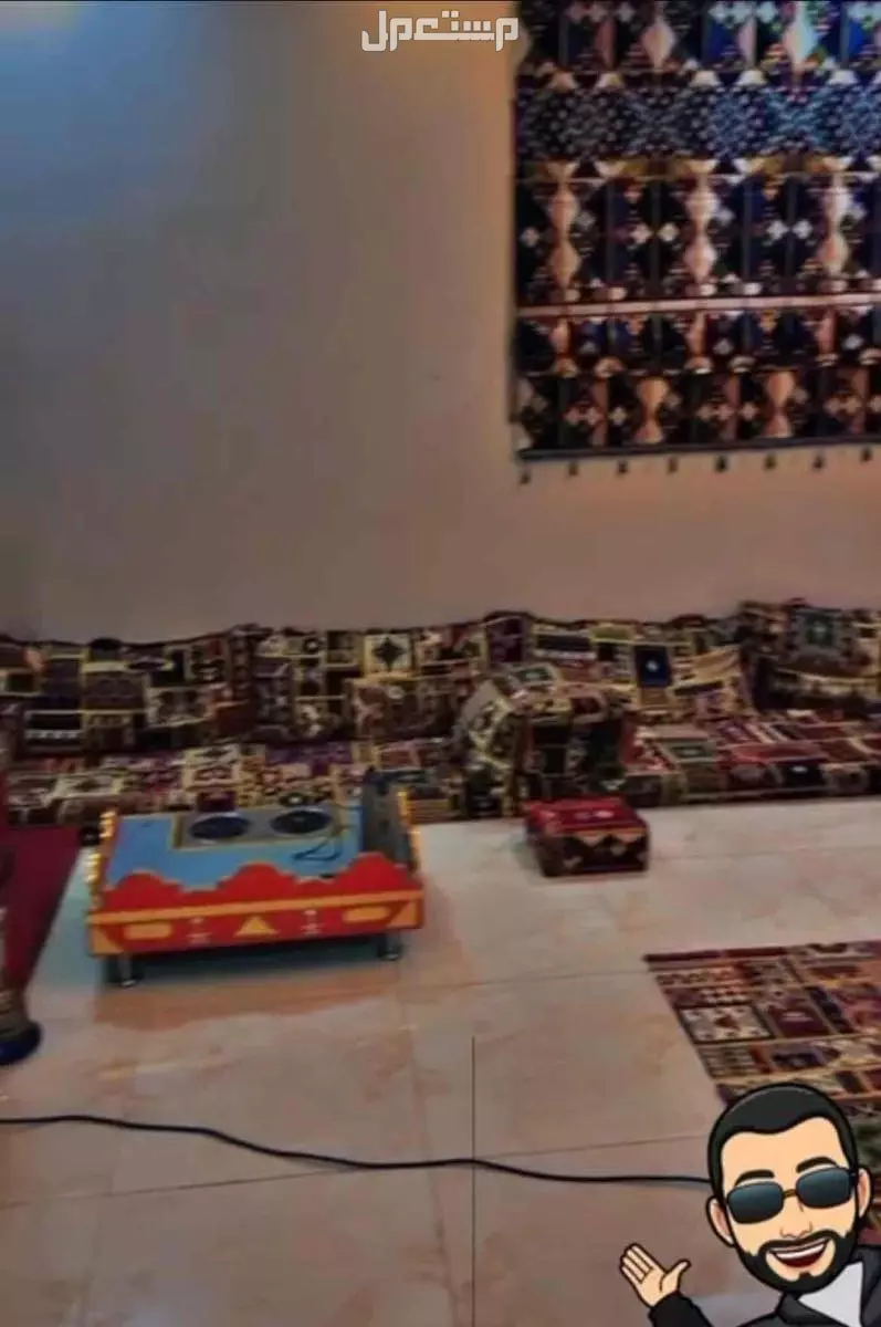 للبيع مجلس تراثي شعبي مستعمل كامل نظيف