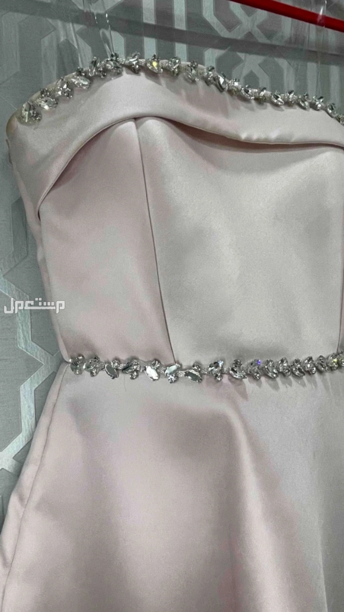 فستان وردي مأخوذ بـ300للبيع240﷼