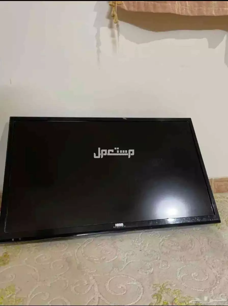 تلفزيون حجم صغير شغال مايشتكي من اي شي
