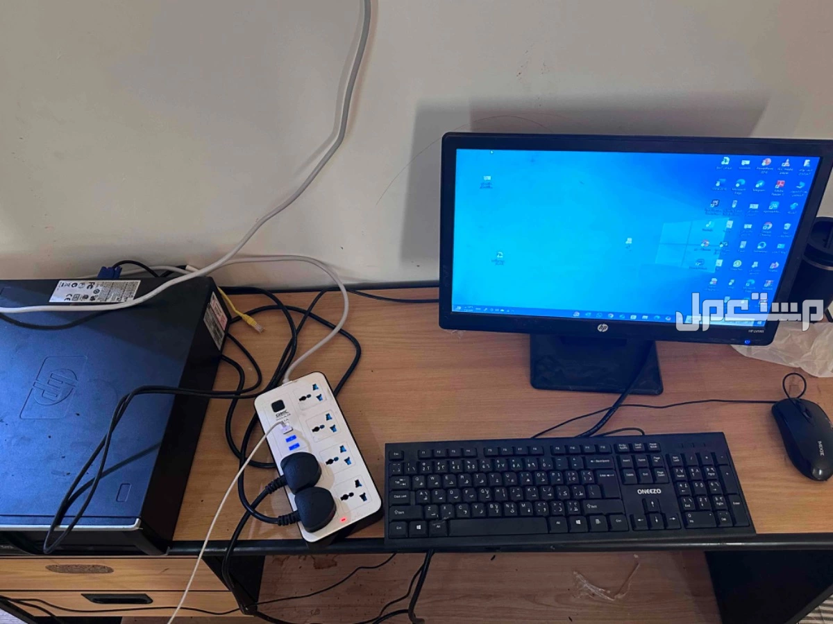 اثاث مكتبي pc مكتبي بموصفات جميله