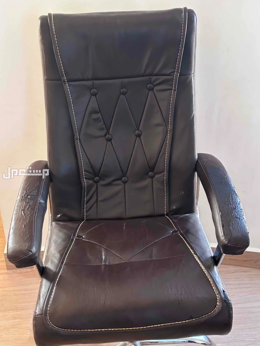 اثاث مكتبي pc مكتبي بموصفات جميله