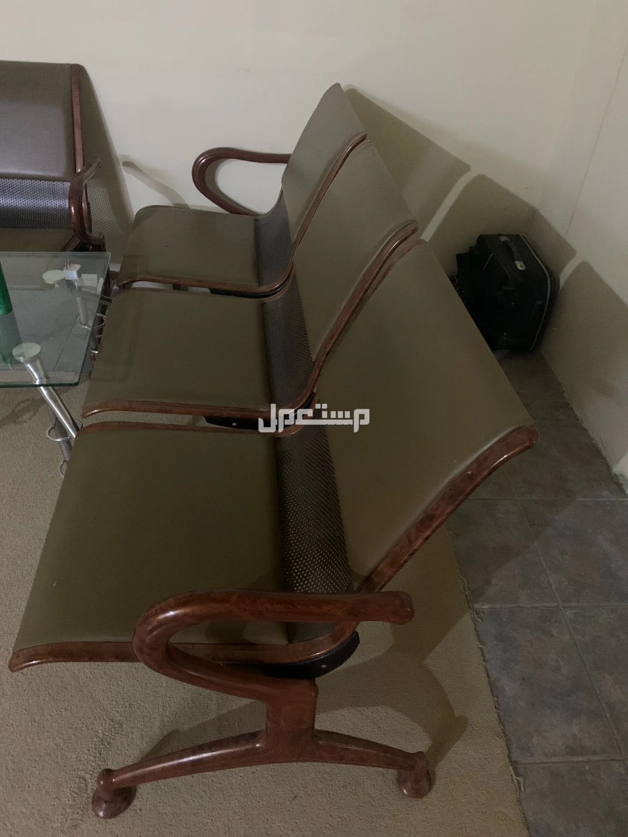 للبيع عدد 2 كنب حالة ممتازه الرياض حي الملز