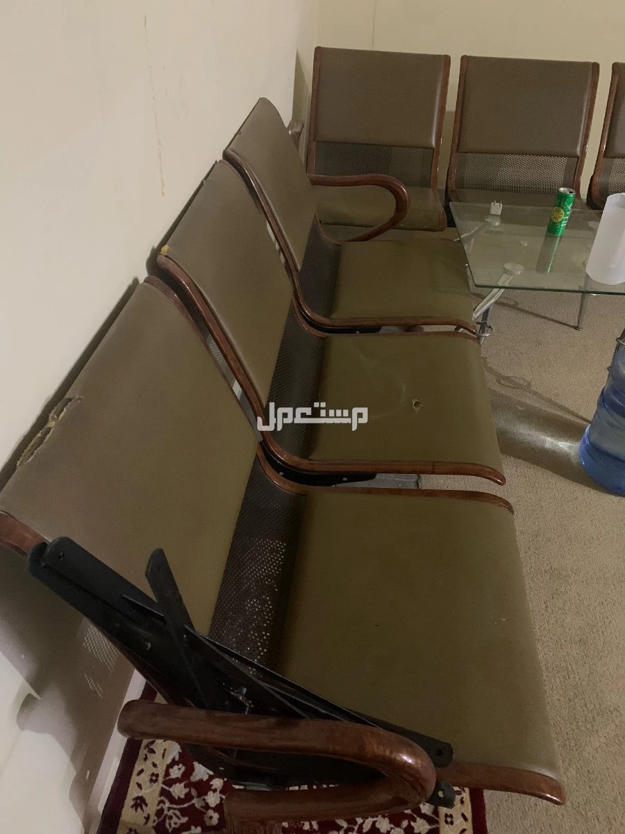 للبيع عدد 2 كنب حالة ممتازه الرياض حي الملز