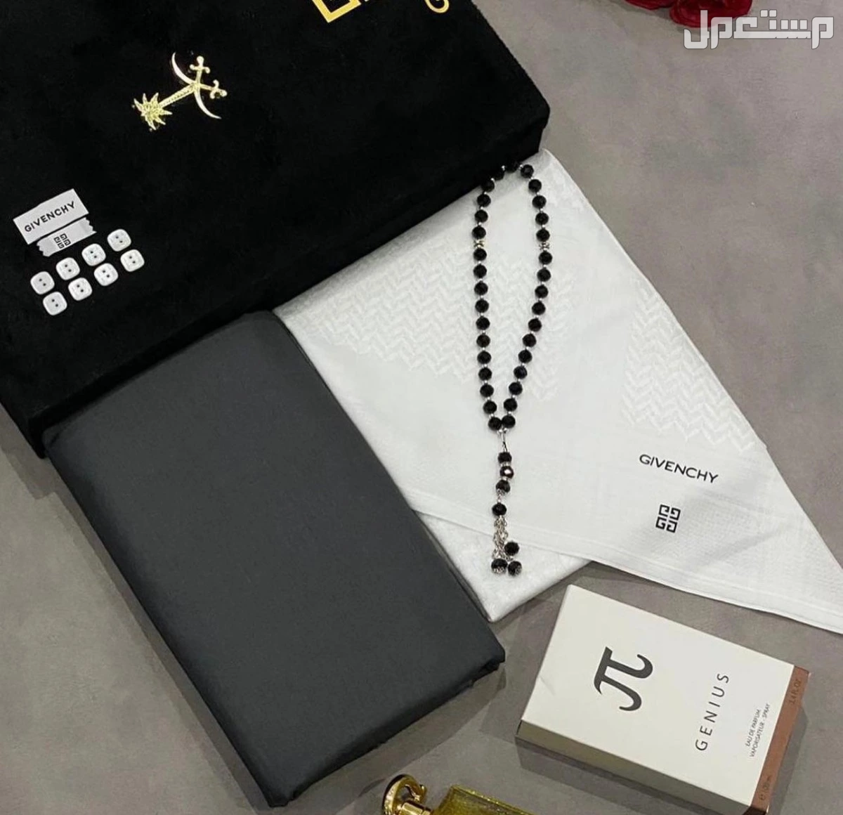 230﷼طقم رجالي مكون من⬇️ *قماش جيفينشي شتوي الألوان الأكثر مبيعاً*💫  💫 *8 ازاير جيفينشي مع لوقو الماركه للرقبه والجيب*💫  💫 *شماغ جيفينشي عالي الجوده بضمان* 💫 💫 *مقاسات الشماغ 55 / 58 /