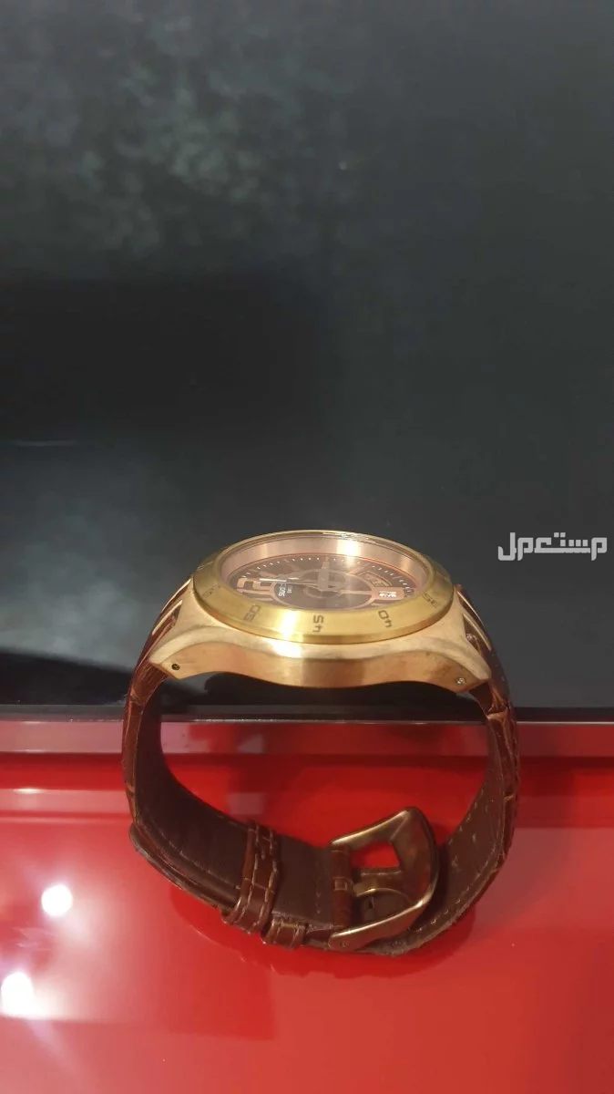 ساعة سواتش نظيفة جلد في مكة المكرمة بسعر 500 ريال سعودي