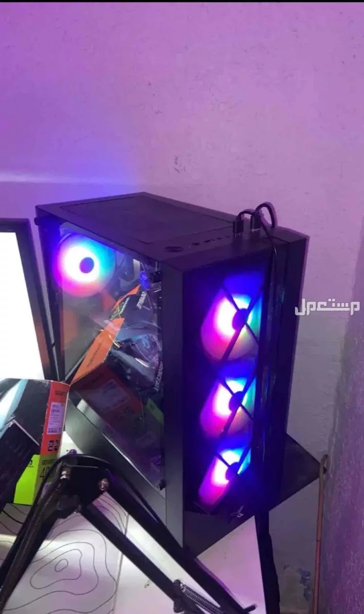 للبيع بي سي في الجبيل ‏الصناعية بسعر  ريال2500
