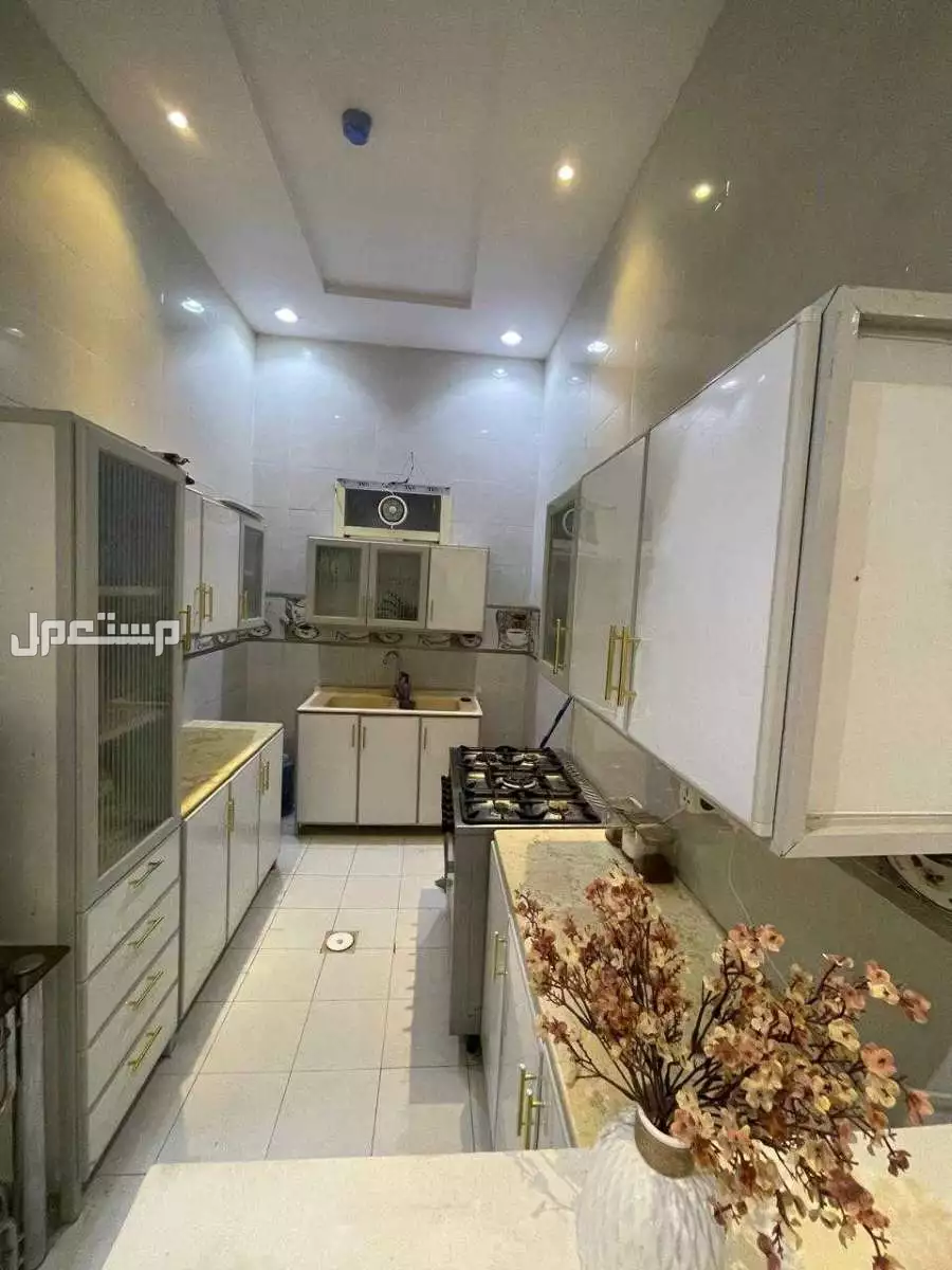 شراء الاثاث المستعمل بالرياض ابو الطيب 0551995198  في الرياض