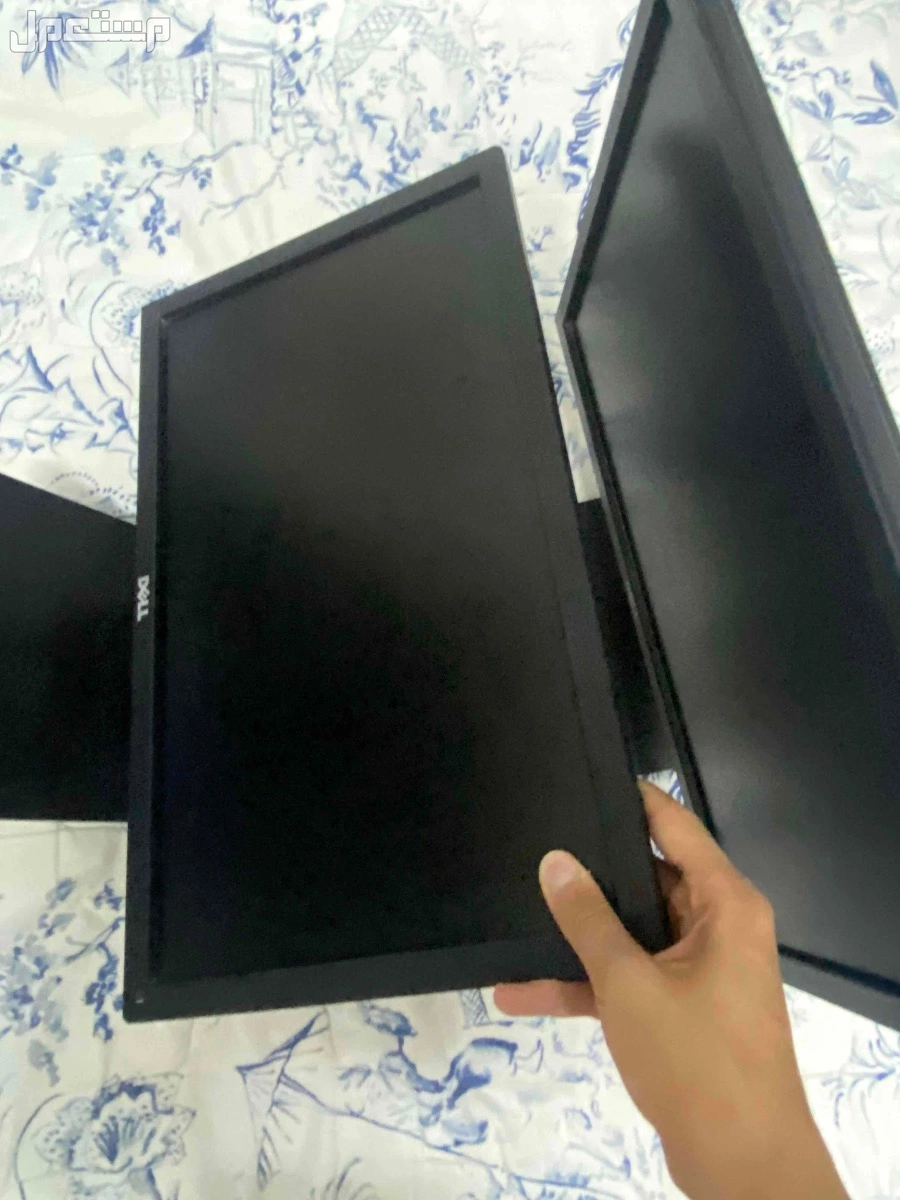 كمبيوتر مع شاشتين للبيع في الدمام