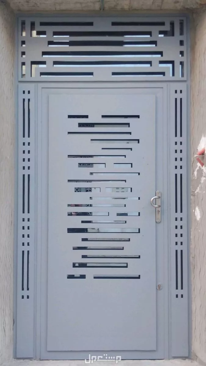 أفضل ألوان أبواب الحديد الخارجية 2025 (صور) الباستيل الناعم في تصميم الباب الحديدي