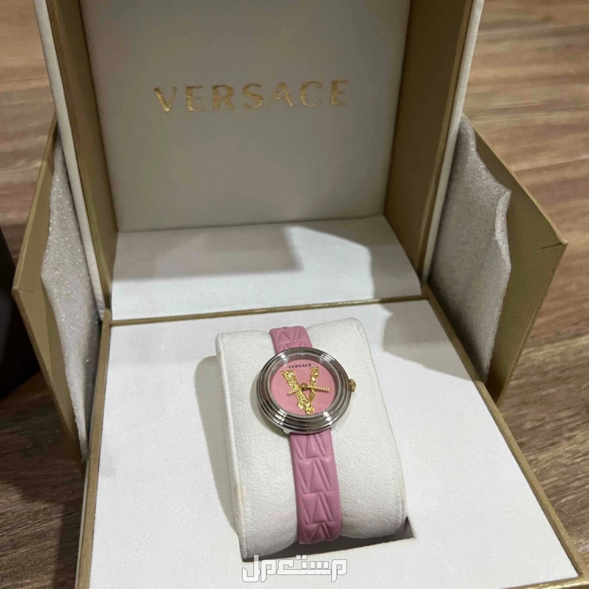 ساعة نسائية من براند فرزاتشي في مكة المكرمة بسعر 1700 ريال سعودي (قابل للتفاوض)