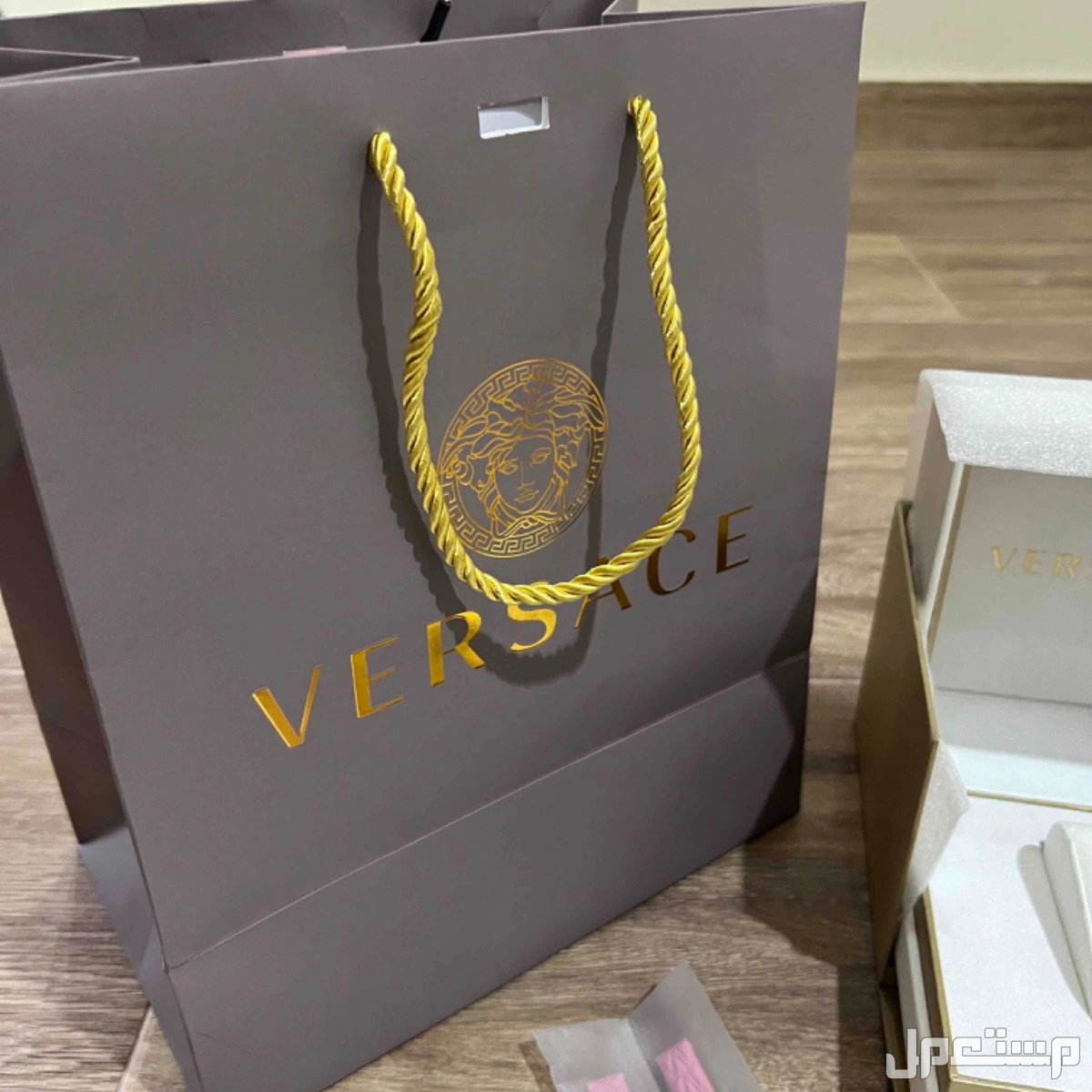 ساعة نسائية من براند فرزاتشي في مكة المكرمة بسعر 1700 ريال سعودي (قابل للتفاوض)