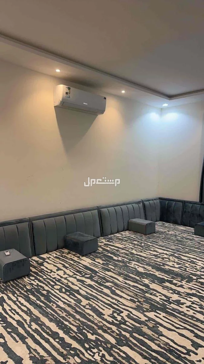 مجلس لابيع نظيف وفخم  في الرياض