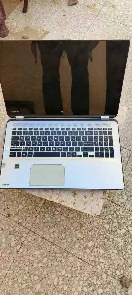 توشيبا ستالايت إنتل كور آي 5 رصاصي شاشة مقاس 15.6Toshiba satellite Intel core i5 selver 15.6 screen ماركة توشيبا في الطائف بسعر 800 ريال سعودي