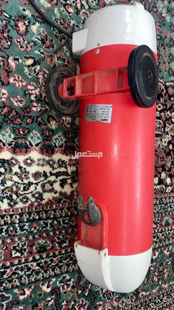 مكنسة سانيو قديمه في خميس مشيط بسعر 200 ريال سعودي