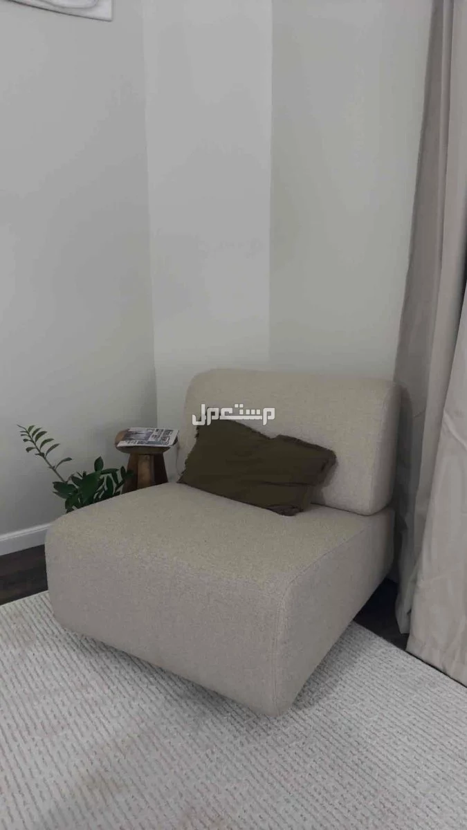كنب زاوية  في أبهــــا بسعر ألف ريال سعودي
